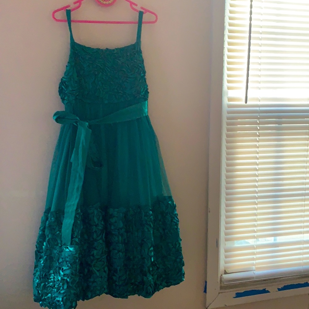 Green holiday dress